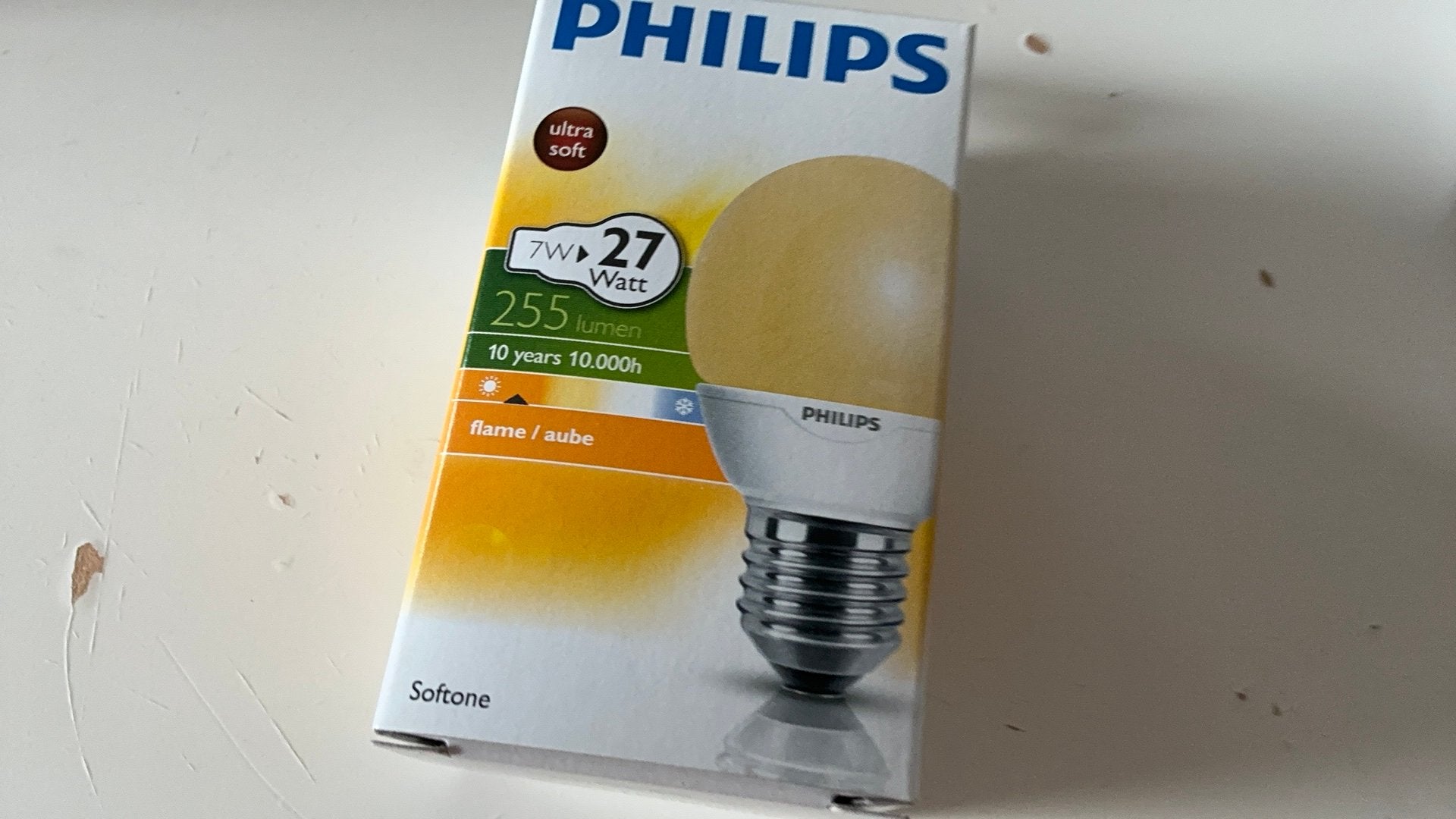 Philips Softone flame  aube 7 watt equivalent 27 watt E 27, Huis en Inrichting, Lampen | Losse lampen, Ultra soft, Minder dan 30 watt