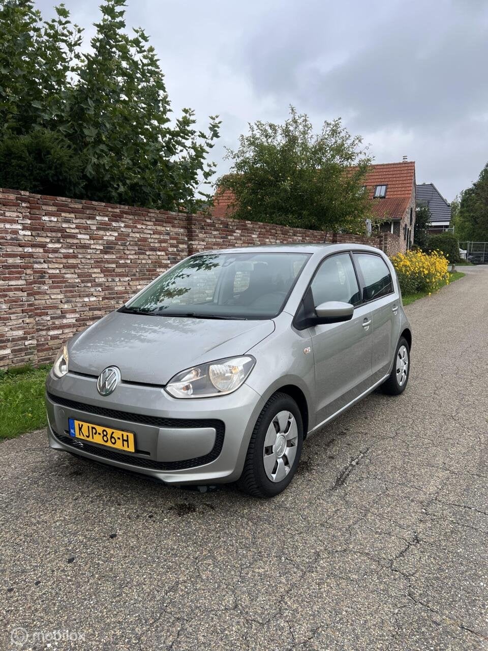 Volkswagen Up! 1.0 high up! BlueMotion, Auto's, Voorwielaandrijving, Euro 5, Gebruikt, Up!