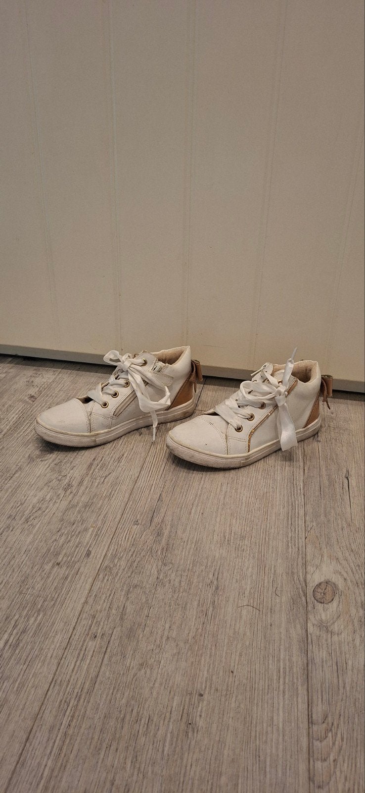 Schoenen maat 32, Ophalen of Verzenden, Zo goed als nieuw, Sneakers of Gympen