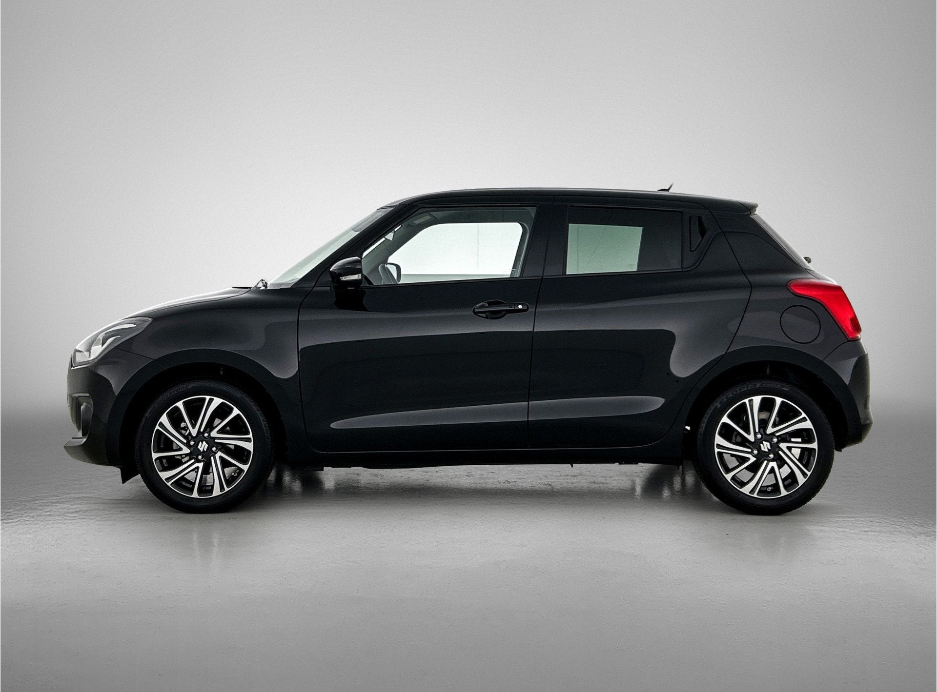 Suzuki Swift 1.2 Style Smart Hybrid | Lage km-stand |, Stof, Gebruikt, 4 cilinders, 400 kg