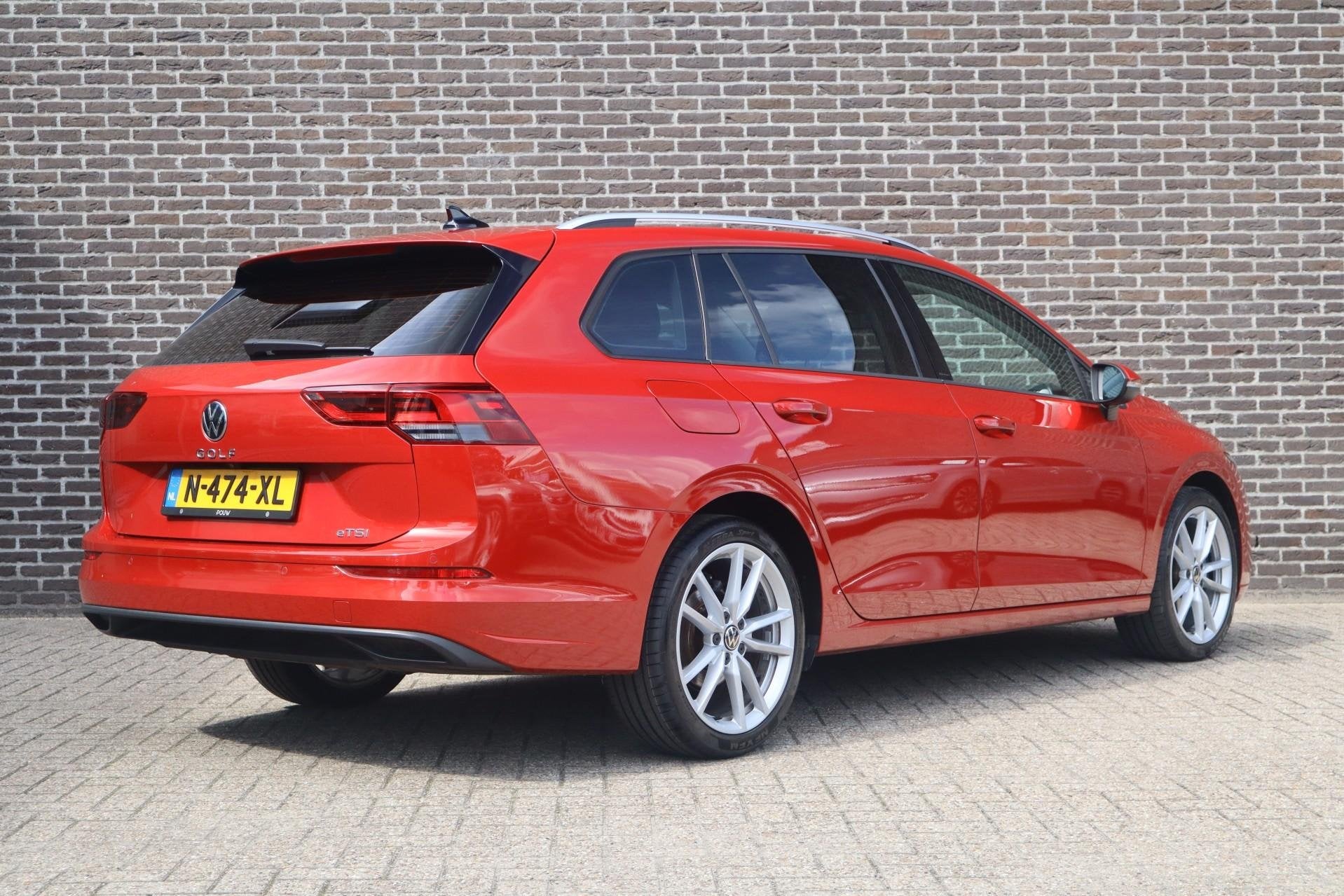 Volkswagen Golf Variant 1.0 eTSI 110pk DSG Life | Navigatie, Auto's, 12 maanden, Gebruikt, Origineel Nederlands, 19 km/l