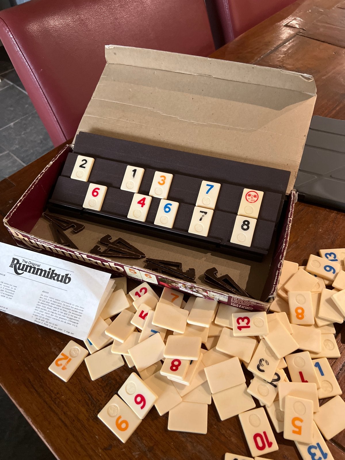 Vintage Rummikub spel - Doos beschadigd, Drie of vier spelers, Ophalen of Verzenden, Gebruikt