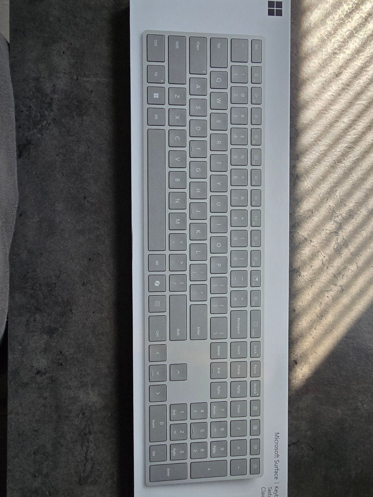 Microsoft Surface Toetsenbord 1742 QWERTY nieuw, Multimediatoetsen, Nieuw, Ophalen of Verzenden, Draadloos