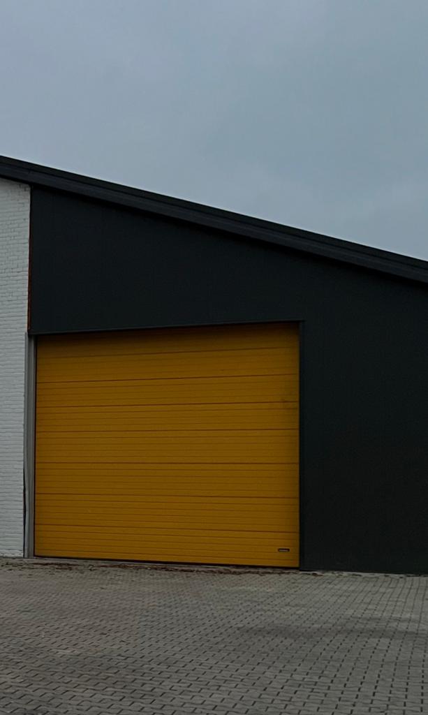 Te koop, elektrische overheaddeur 5 m breed en 4,5 hoog, Gebruikt, Garagedeur, Ophalen of Verzenden, 120 cm of meer