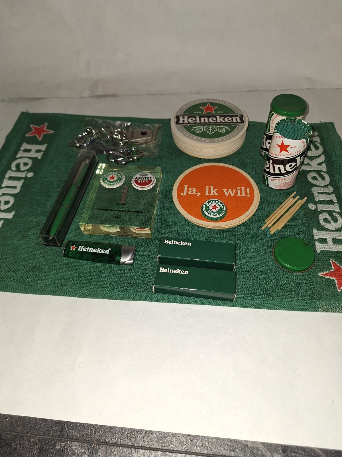 Foto 11 van Grote Heineken verzameling: meerdere dozen vol memorabilia