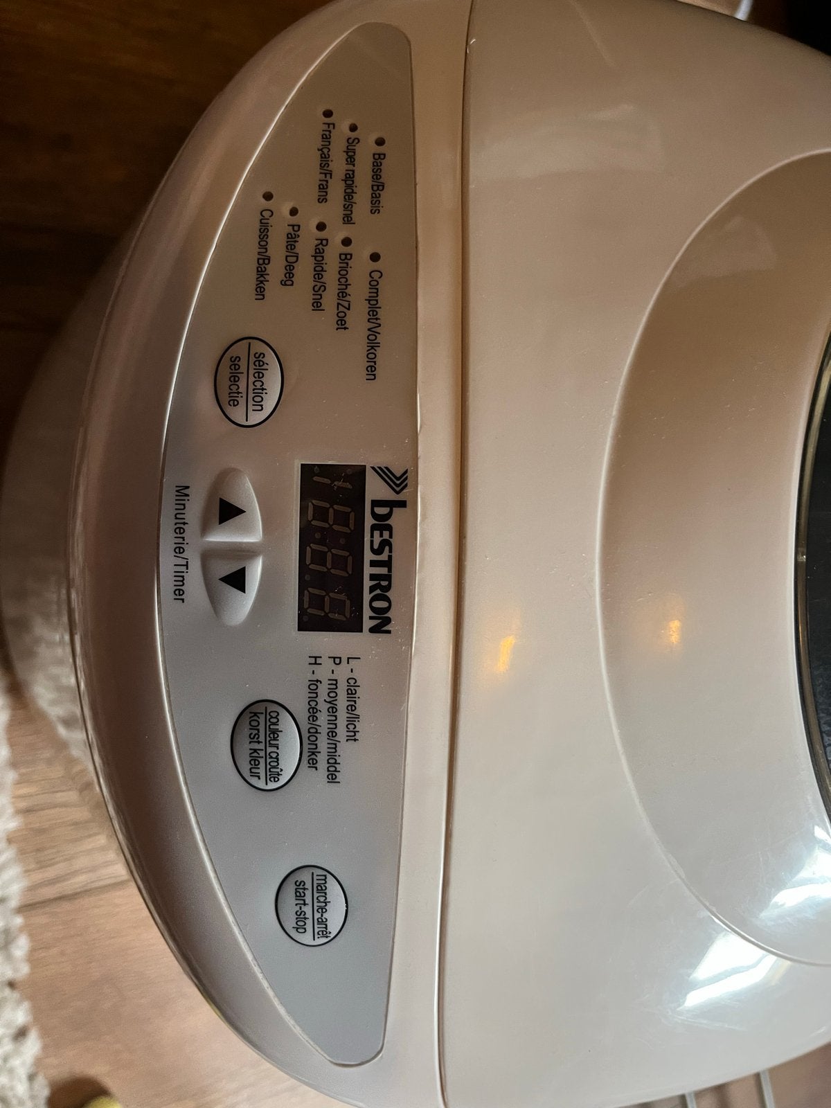 Bestron Broodbakmachine DBM400/VBM-400 met Timer, Witgoed en Apparatuur, Broodbakmachines, Gebruikt, Met timer, 800 tot 1200 gram deeg