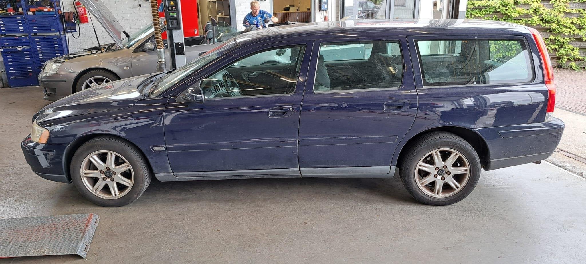 Volvo V70 2.4 CNG Summum Airco, trekhaak, Auto's, Voorwielaandrijving, CNG (Aardgas), Blauw, Grijs