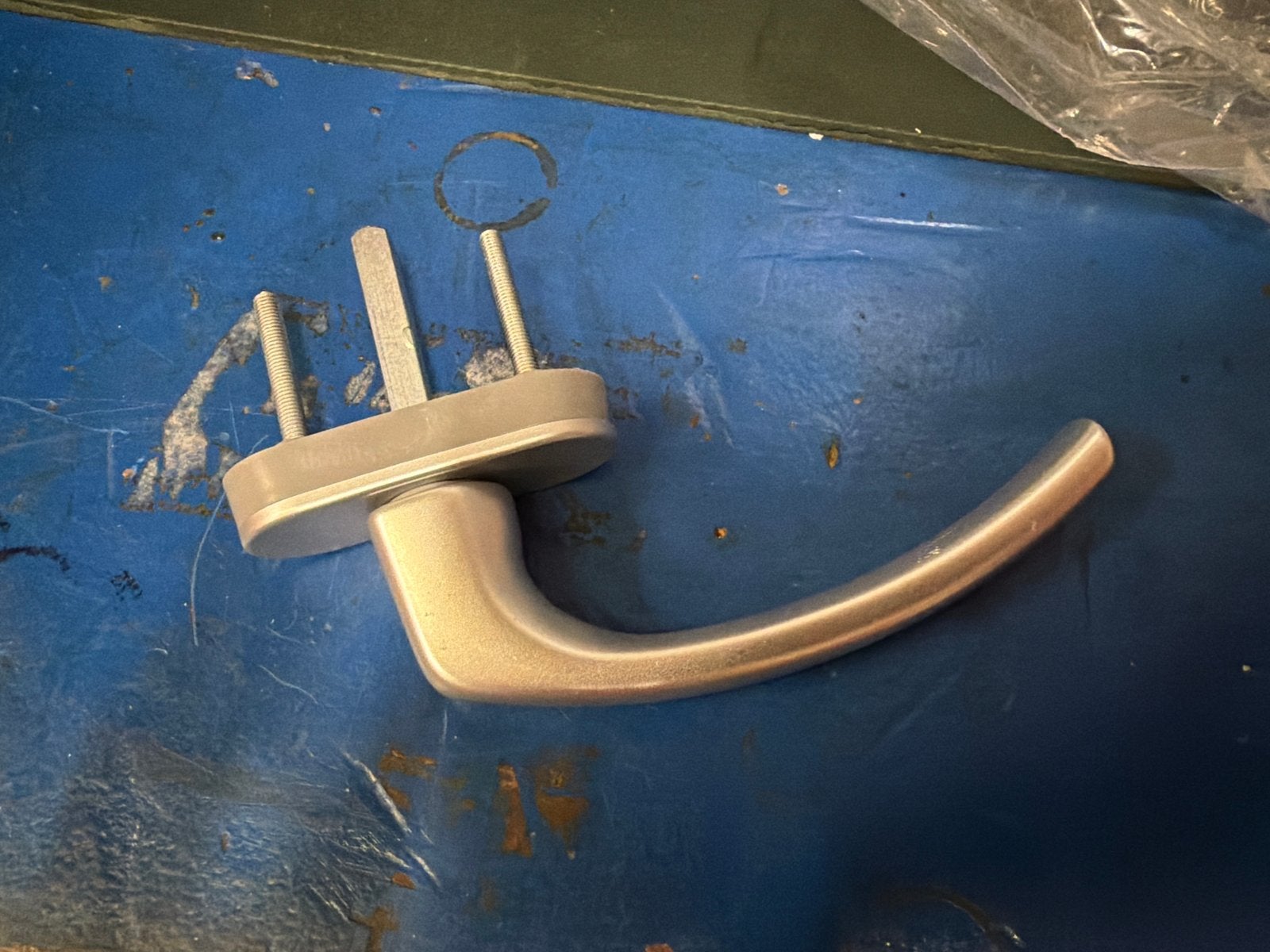 14 stuks aluminium raamklinken/deurklinken, Nieuw, Ophalen of Verzenden, Nvt, Nvt