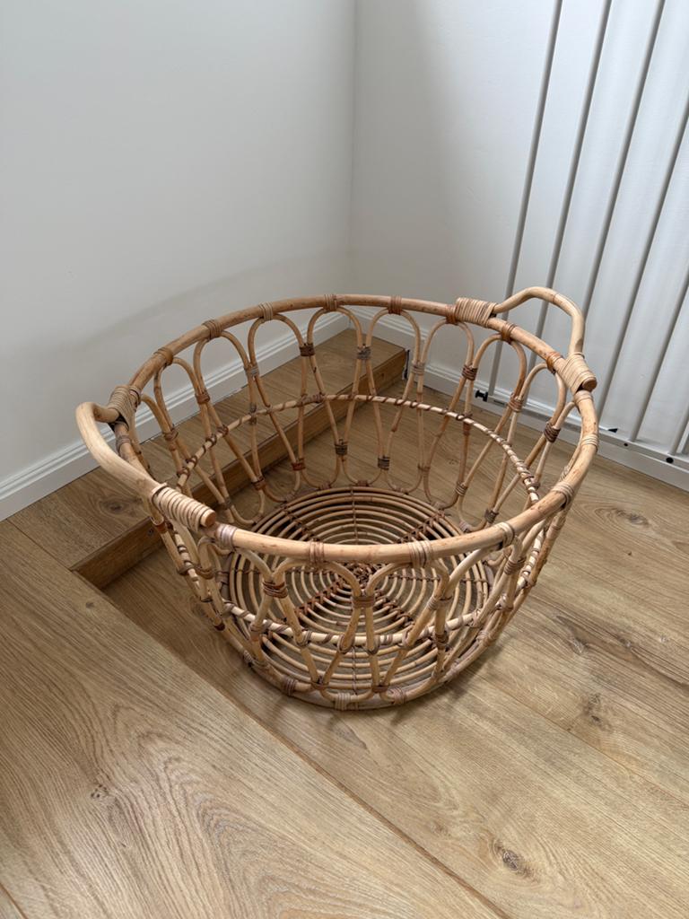 Rotan mand Ikea, Huis en Inrichting, Woonaccessoires | Schalen en Manden, Ophalen, Zo goed als nieuw, Rond, Riet