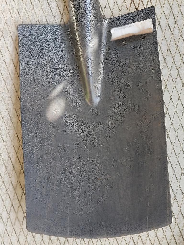 Schop/spade z.g.a.n. gekocht bij Intratuin, Ophalen, Zo goed als nieuw, Schop, Intratuin