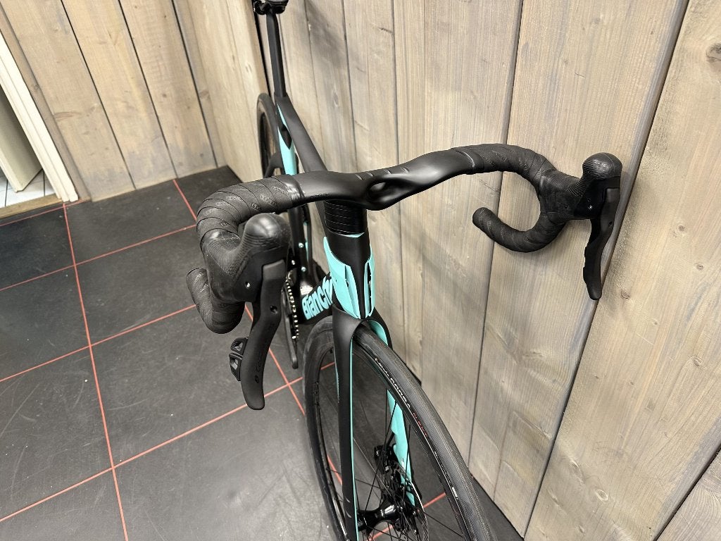 Bianchi Oltre Pro Campagnolo Super Record EPS wireless 12sp, 28 inch, Carbon, Heren, Nieuw