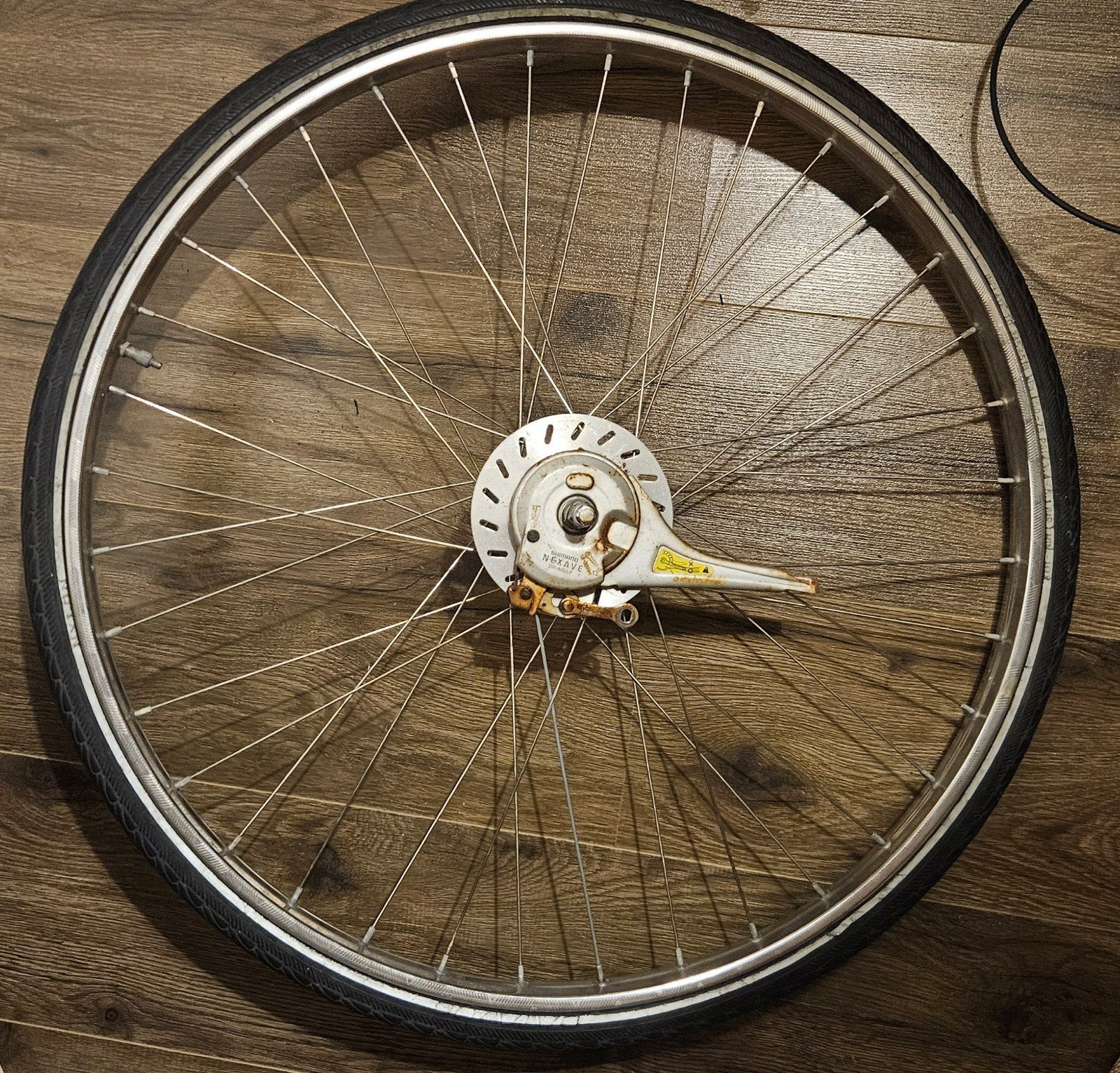 Fietswiel voorwiel 28 inch Shimano Nexave IMF50F naafdynamo, Fietsen en Brommers, Fietsonderdelen, Ophalen of Verzenden, Band