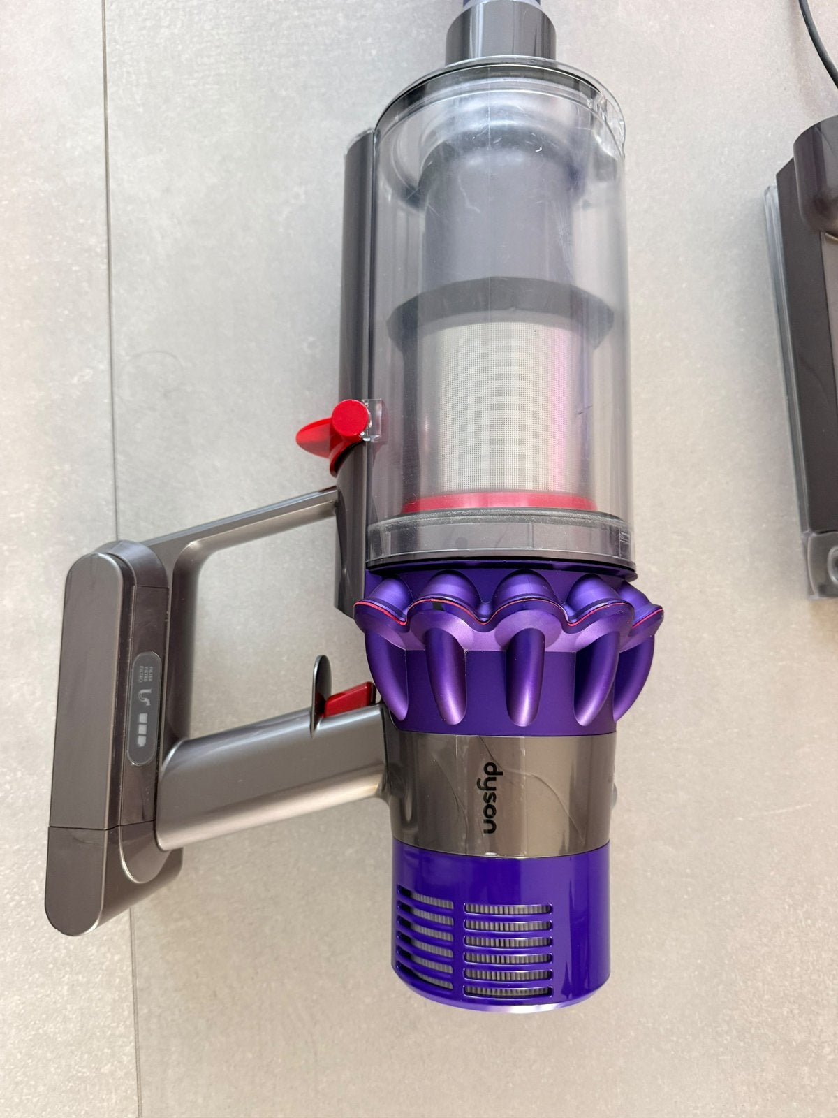 Foto 6 van Dyson V10 Animal – compleet met accessoires en oplader