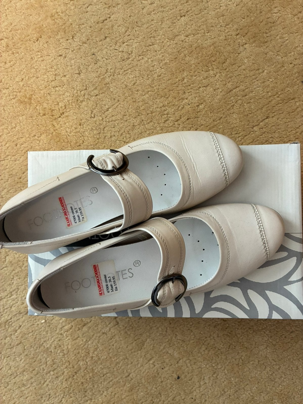 036 Nieuwe pumps van Footnotes maat 38,5 creme, Pumps, Verzenden, Beige, Nieuw