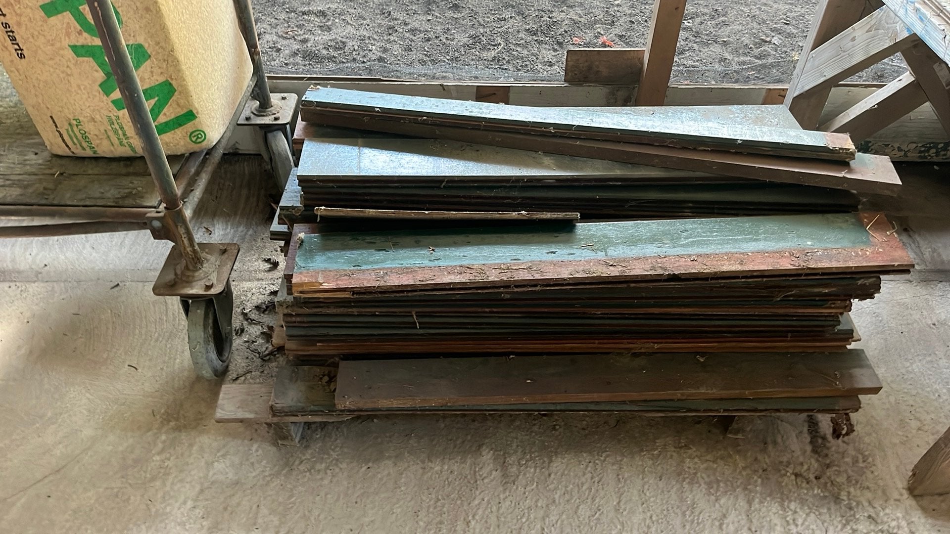 Hardhouten schuur planken, Doe-het-zelf en Verbouw, Hout en Planken, Zo goed als nieuw, Plank, Overige houtsoorten, Minder dan 200 cm