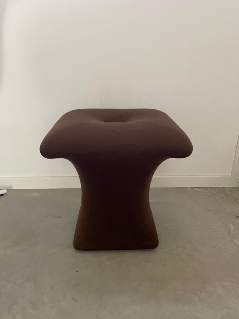 Vintage ‘mushroom’ poef | Clemens Claessen, Huis en Inrichting, Banken | Voetenbanken en Poefen, Ophalen, Gebruikt, Stof, Minder dan 50 cm