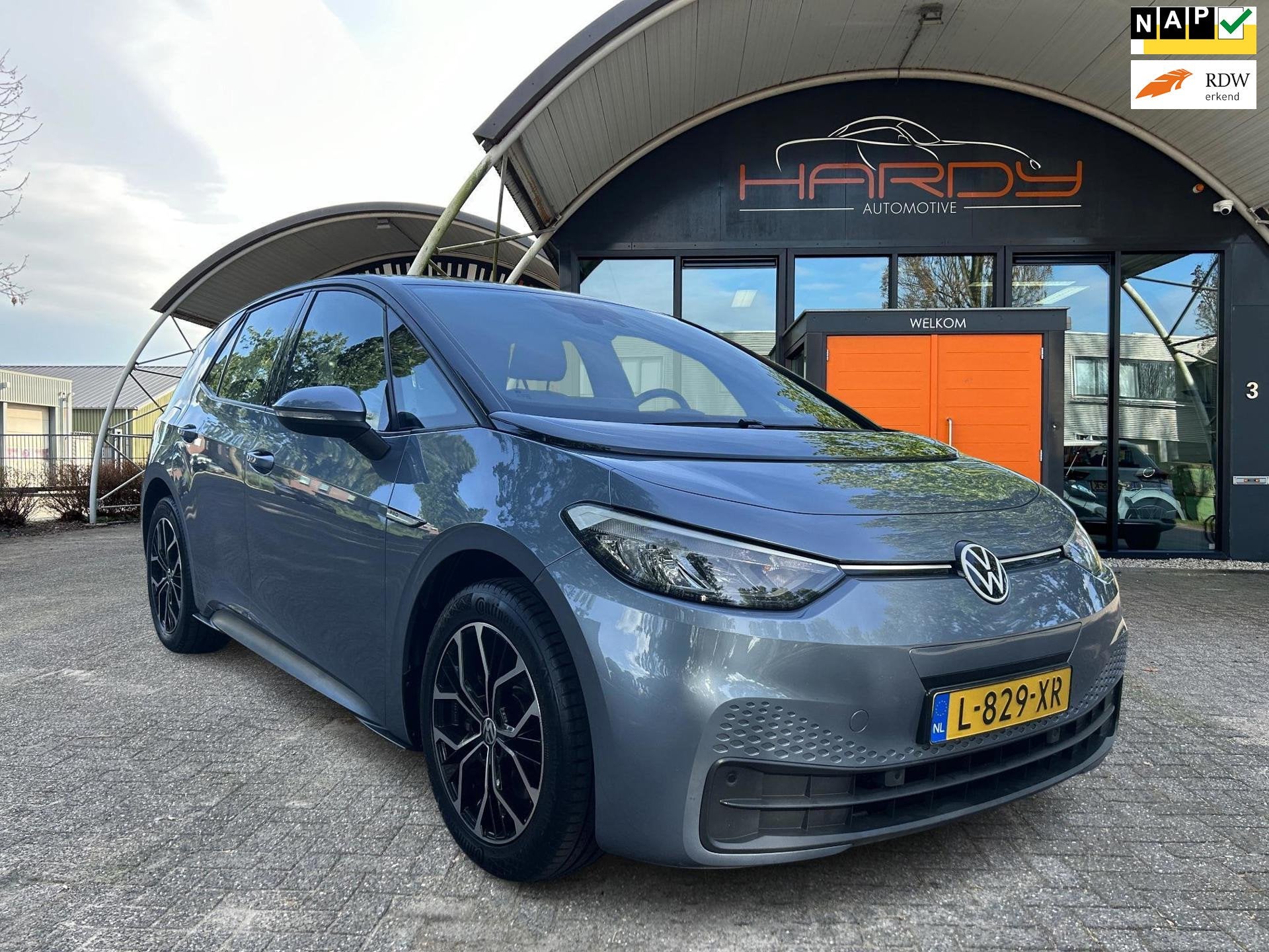 Volkswagen ID.3 Life 58 kWh Adaptive Stoelverw 93% SOH Rijkl, Auto's, Automaat, 966 min, Gebruikt, 1712 kg