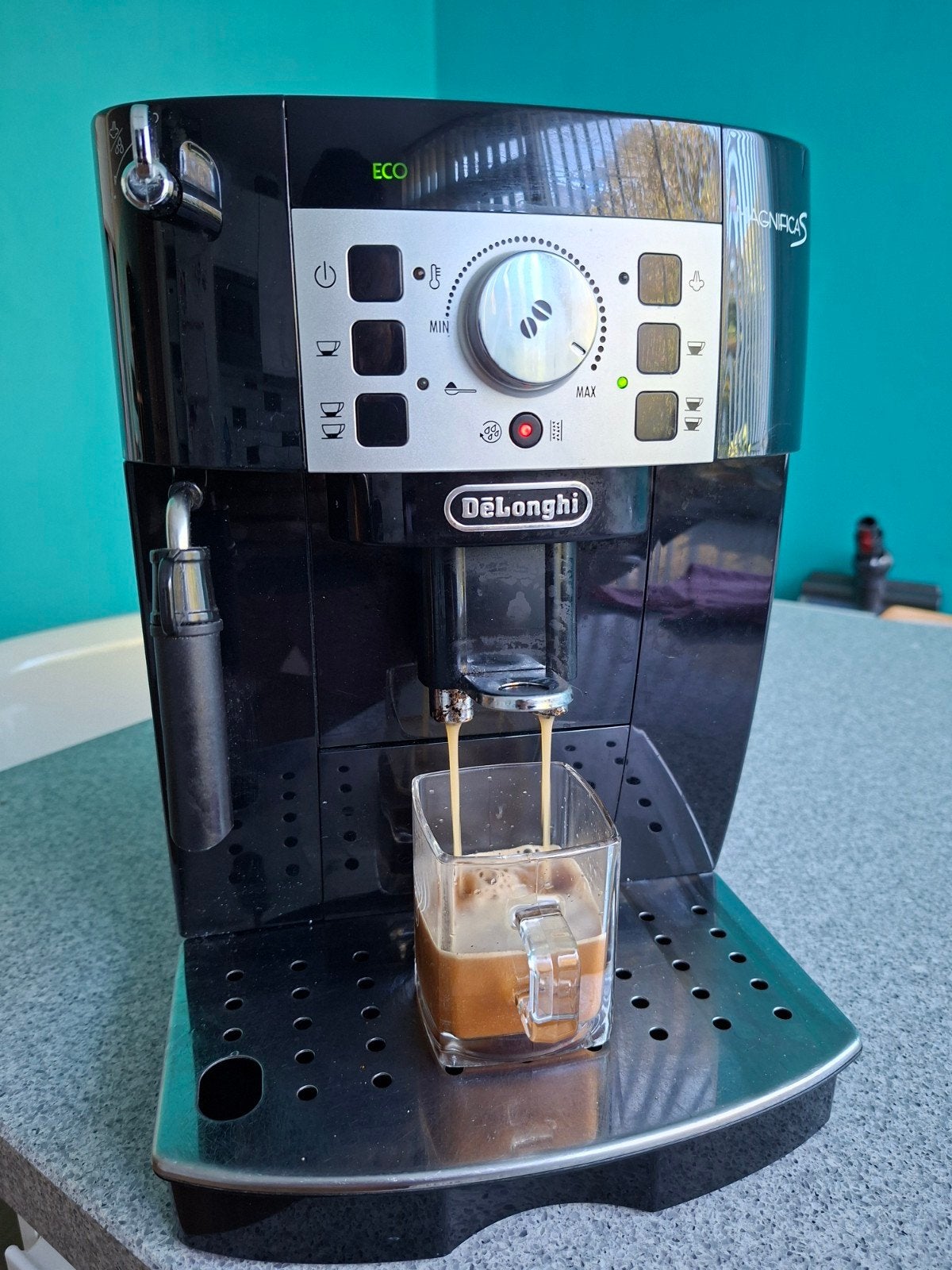 Delonghi Magnifica S, Witgoed en Apparatuur, Ophalen, Gebruikt, 10 kopjes of meer, Koffiemachine