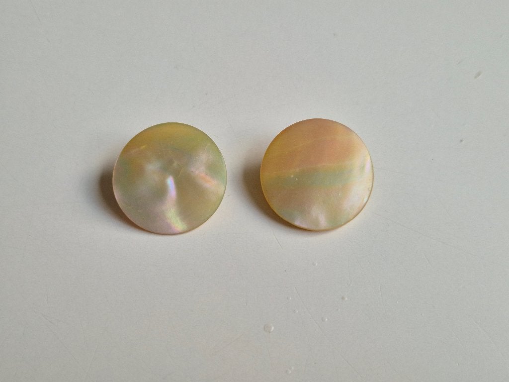 Vintage parelmoer oorbellen met clips, Overige materialen, Gebruikt, Overige kleuren, Ophalen of Verzenden
