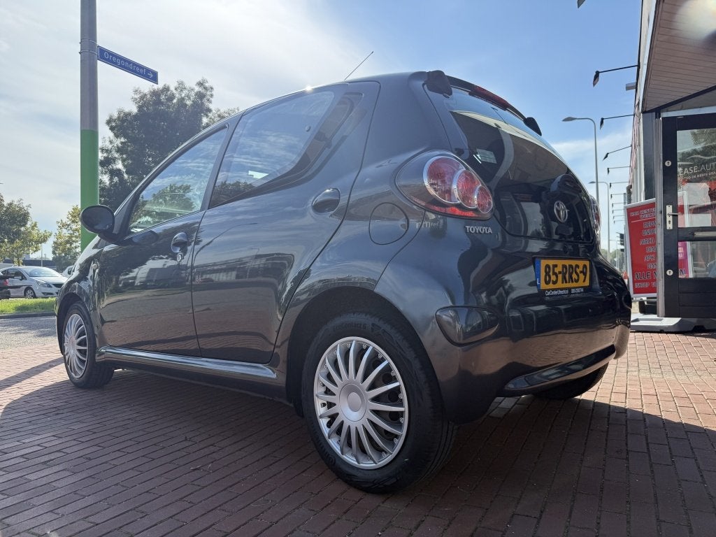 Toyota Aygo 1.0-12V Comfort Navi airco automaat (bj 2011), Automaat, Euro 5, Metallic lak, Gebruikt