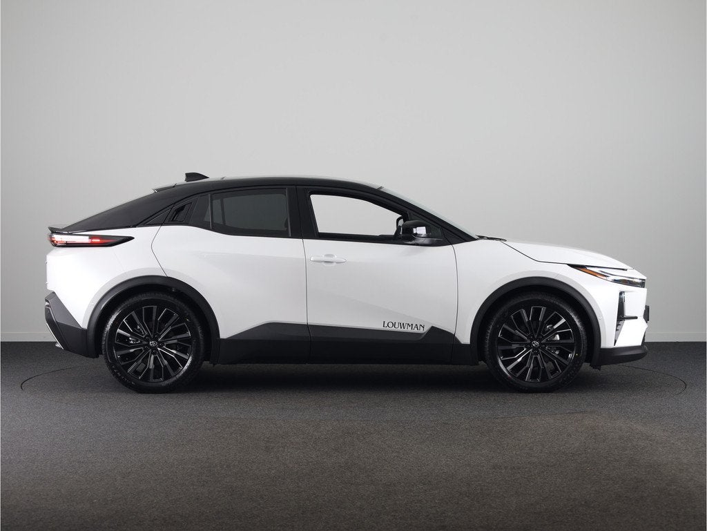 Toyota C-HR+ Executive AWD 77 kWh *DEMO* | JBL geluidsysteem, Auto's, Toyota, Automaat, 12 maanden, Leder en Stof, Wit