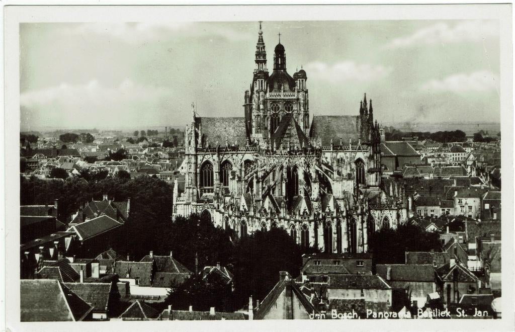 Den Bosch – Panorama Basiliek St. Jan., Ophalen of Verzenden, 1940 tot 1960, Ongelopen, Noord-Brabant