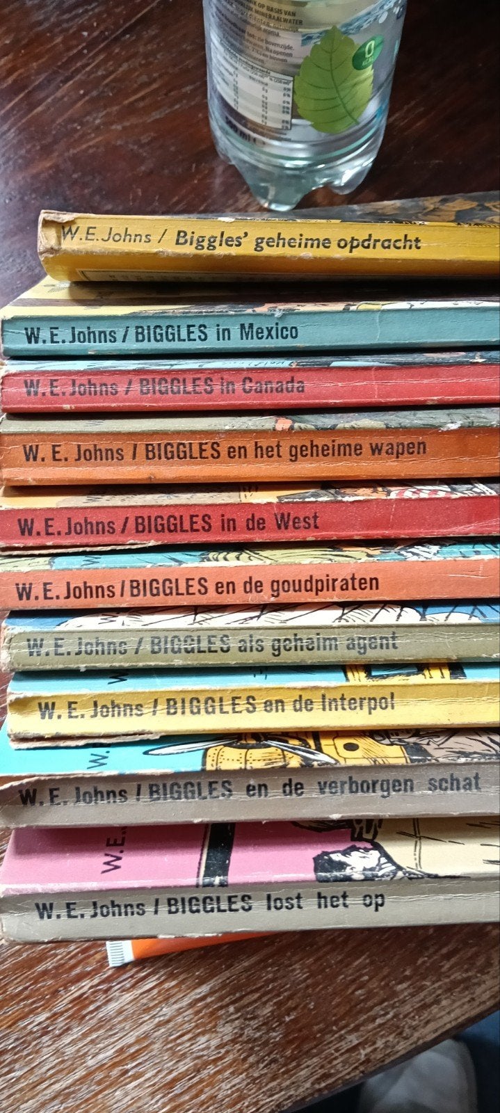 Biggles boeken....., jaren 50/60, Ophalen of Verzenden, Gelezen