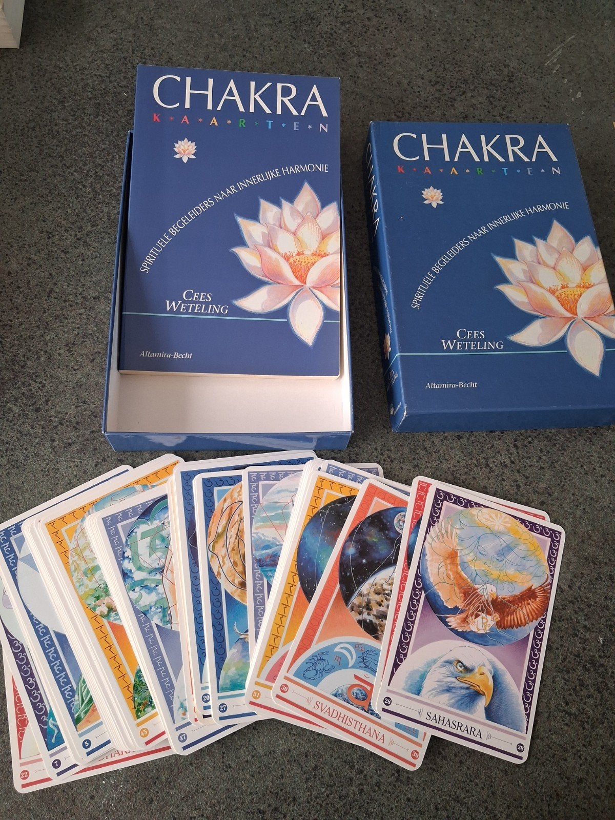 Chakra kaarten., Boeken, Tarot of Kaarten leggen, Ophalen of Verzenden, Zo goed als nieuw, Cees Weteling