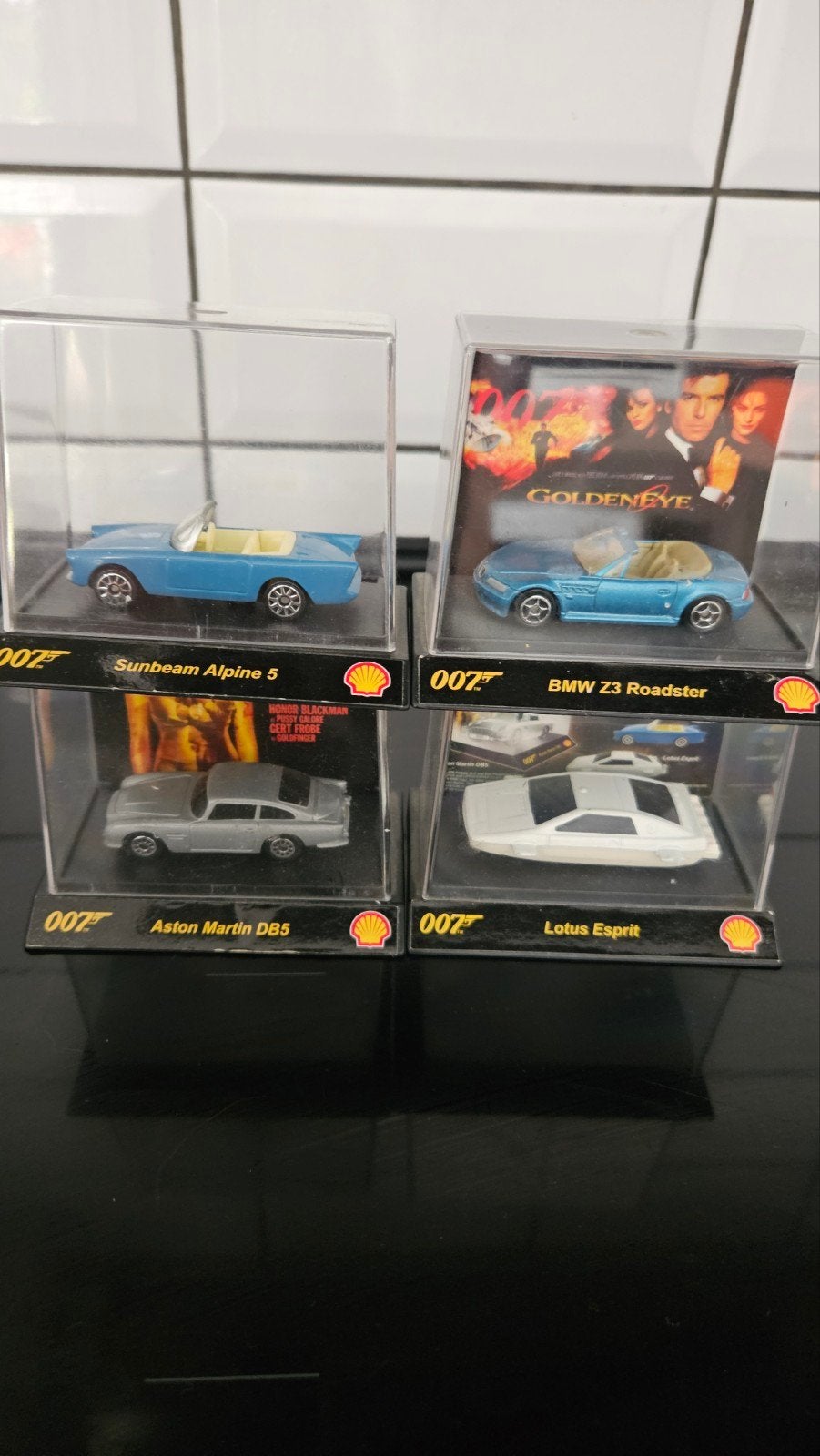 James Bond 007 Shell Collectie - 4 Miniatuur Auto's, Ophalen of Verzenden, Zo goed als nieuw, Auto's