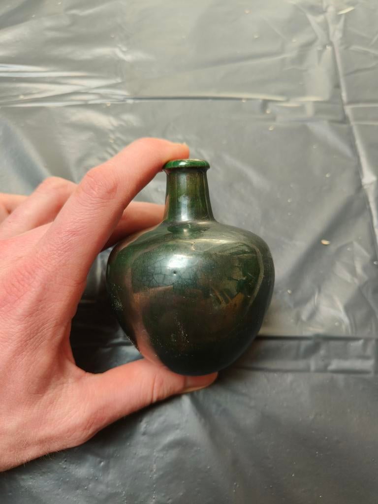 Antiek groen glazen flesje / vaasje, Huis en Inrichting, Woonaccessoires | Vazen, Ophalen of Verzenden, Minder dan 50 cm, Groen