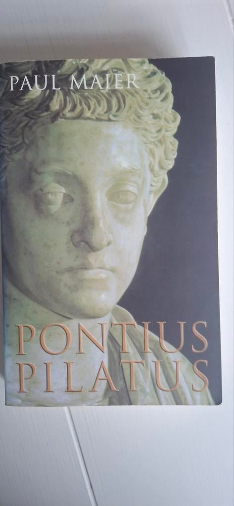Pontius Pilatus - Paul Maier, Ophalen of Verzenden, Zo goed als nieuw, Paul Maier