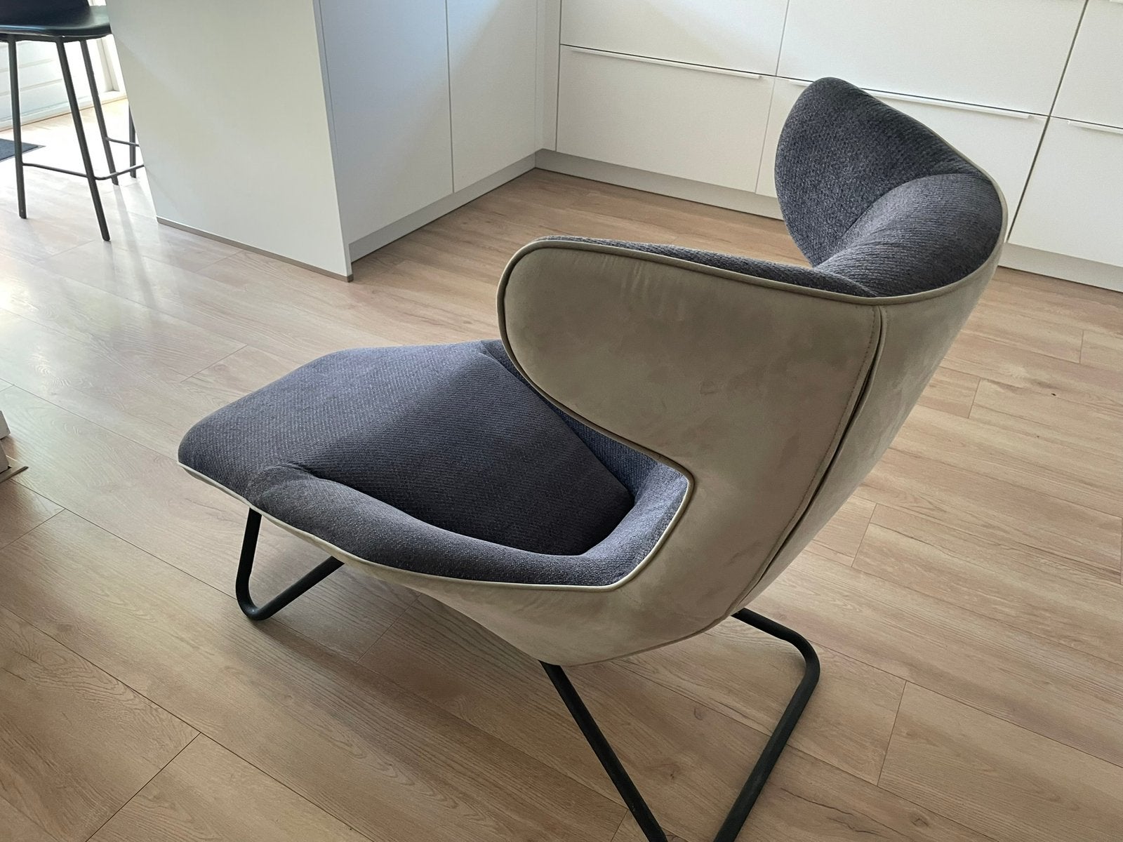 Design relax stoel, Huis en Inrichting, Fauteuils, Ophalen, Zo goed als nieuw, 50 tot 75 cm