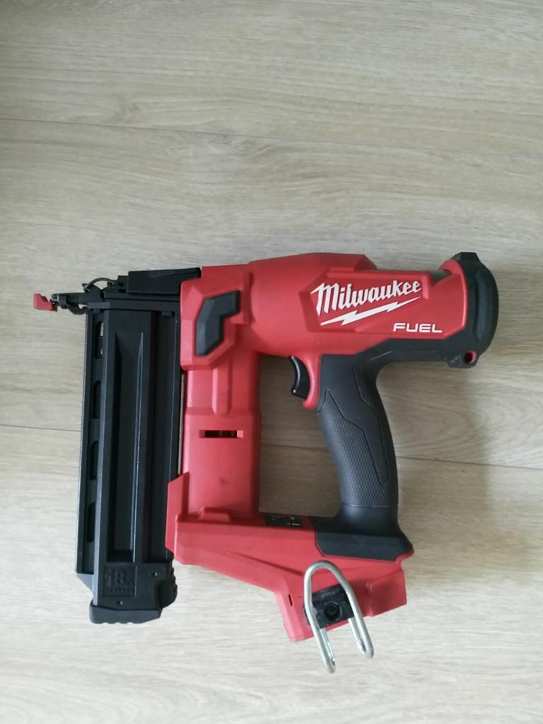 Milwaukee M18 accu Tacker ( Body), Ophalen of Verzenden