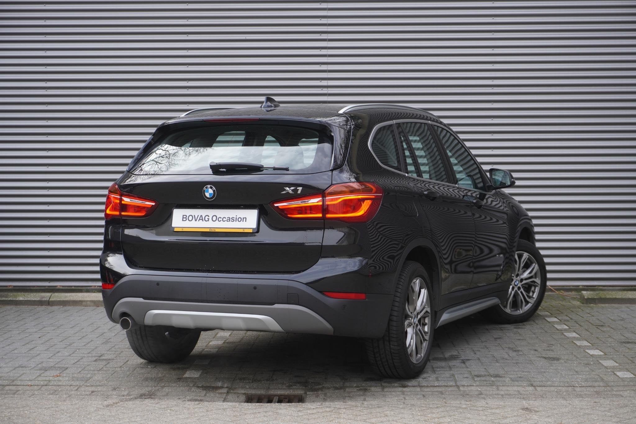 BMW X1 sDrive18i xLine | High Executive | 18 inch LM Y-spaak, Auto's, 12 maanden, Gebruikt, Euro 6, 19 km/l