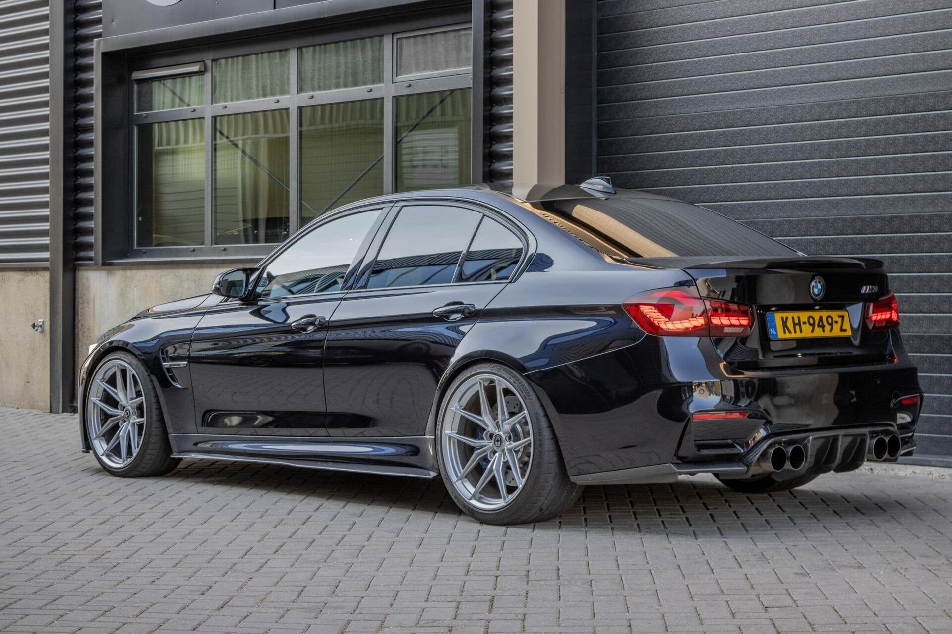 BMW 3-serie M3 DCTA | HUD | CARBON | MOSSELMAN | CARPLAY | H, Auto's, Automaat, Achterwielaandrijving, 1535 kg, Zwart