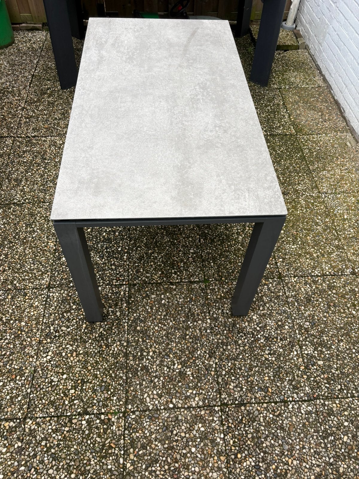Foto 3 van Nieuwe tuintafel