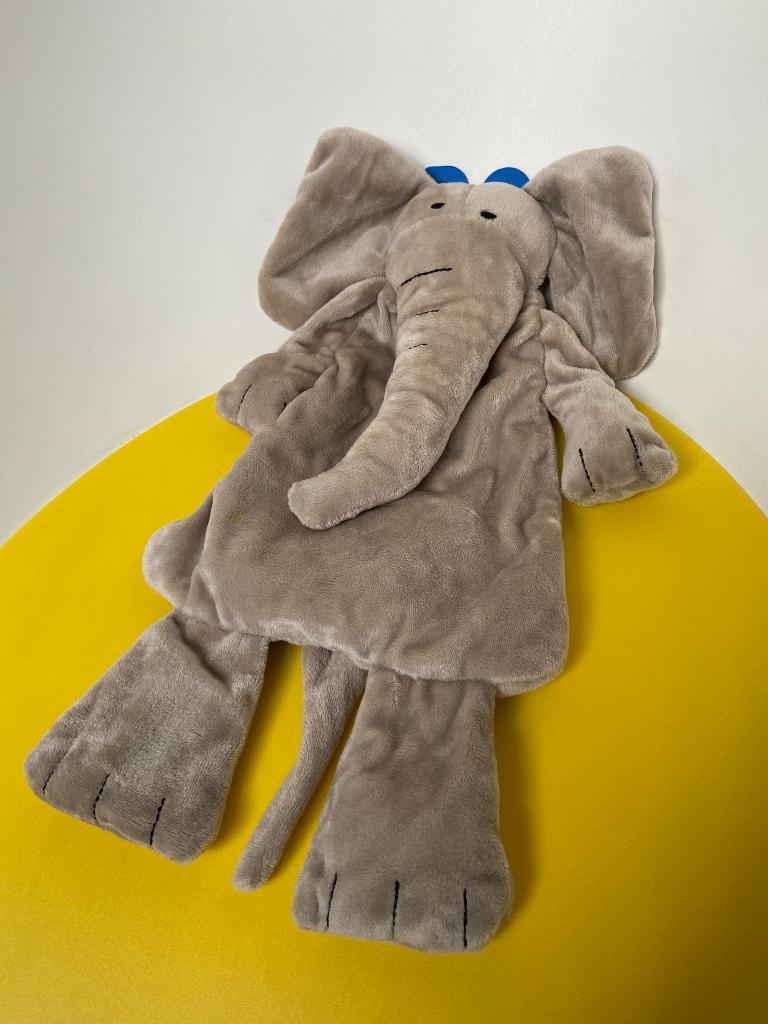 K1375 difrax olifant licht grijs, Kinderen en Baby's, Speelgoed | Knuffels en Pluche, Zo goed als nieuw, Olifant, Ophalen of Verzenden