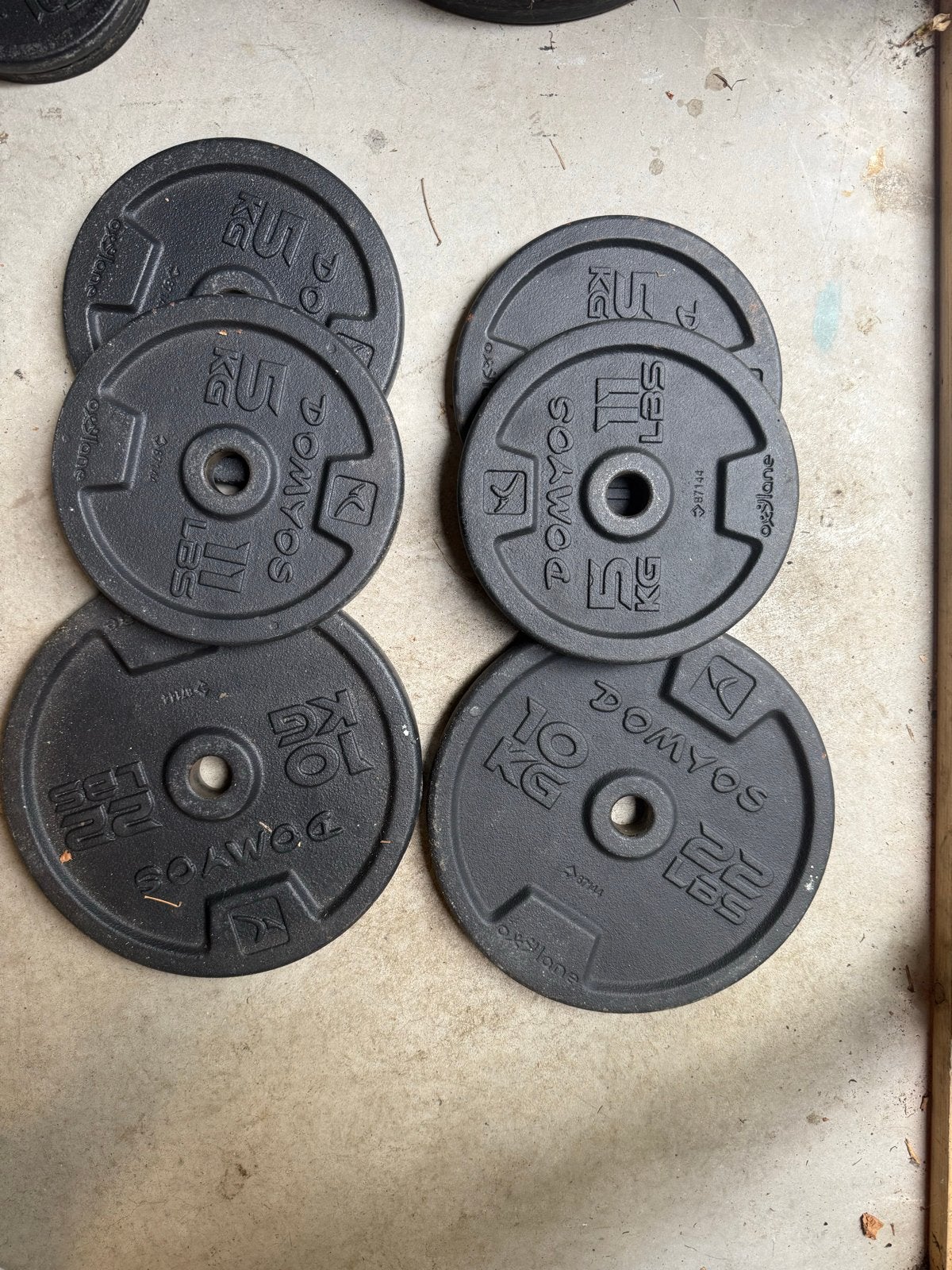 2x 10 kg Domyos Halterschijven, Sport en Fitness, Ophalen of Verzenden, Gebruikt, Armen, Halterschijven