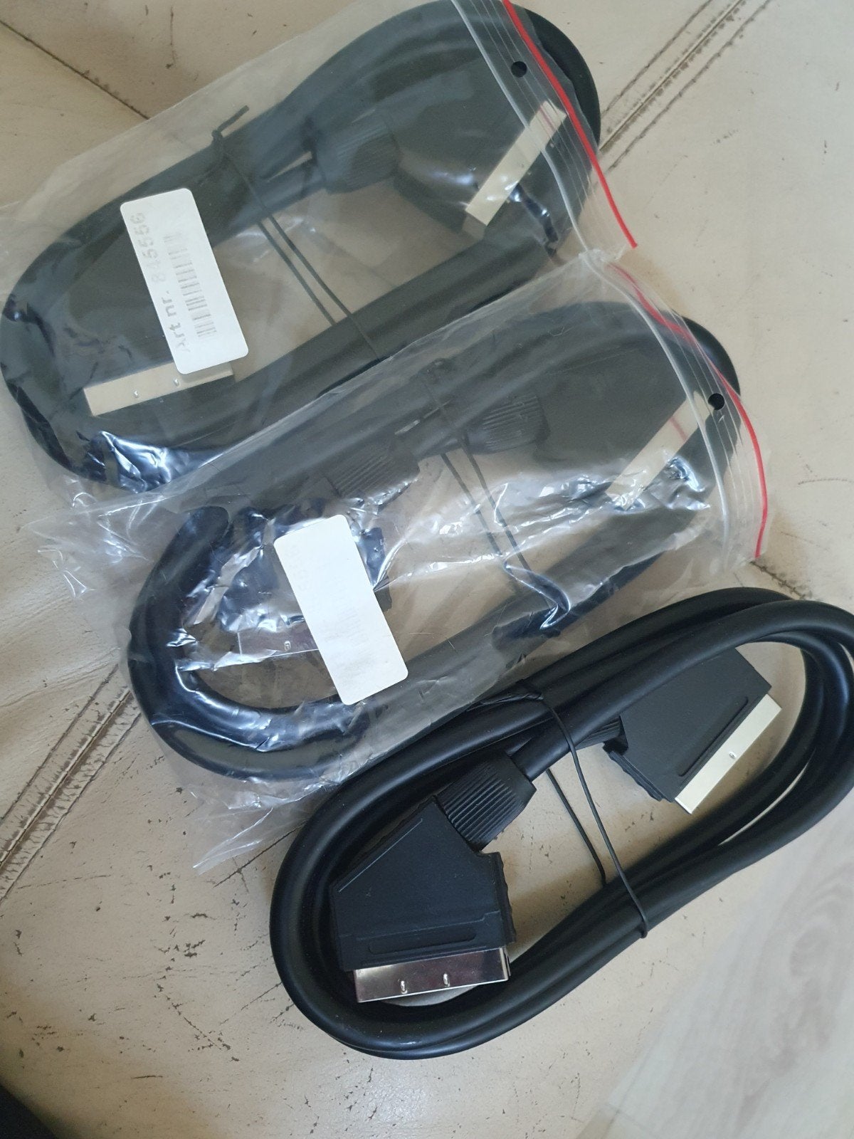 Nieuwe Scartkabels - Set van 3 stuks, Audio, Tv en Foto, Audiokabels en Televisiekabels, Nieuw, Scartkabel, Minder dan 2 meter
