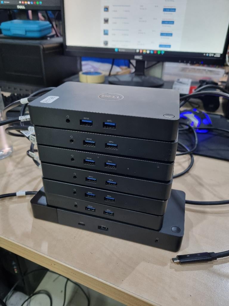 Dell WD15 6x WD19 1x, Ophalen, Dell, Docking station, Gebruikt