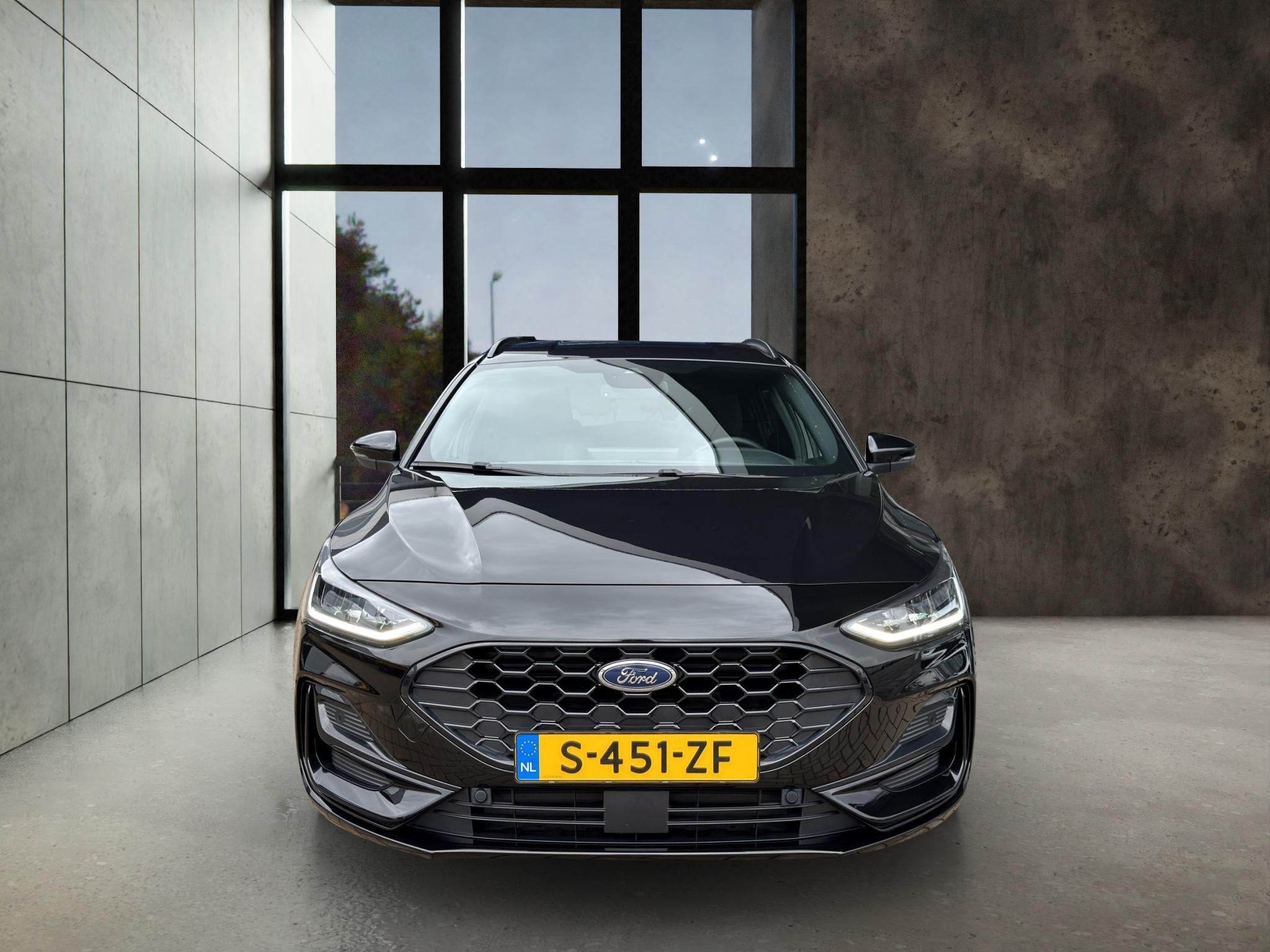 Ford Focus Wagon 1.0 EcoBoost Hybrid ST Line X, Auto's, 12 maanden, Gebruikt, Euro 6, Zwart