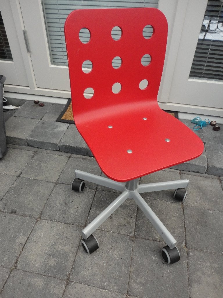 LEUK ZGAN ROOD STOELTJE KIND/BUREAUSTOELTJE, Ophalen, Zo goed als nieuw, Stoel(en)
