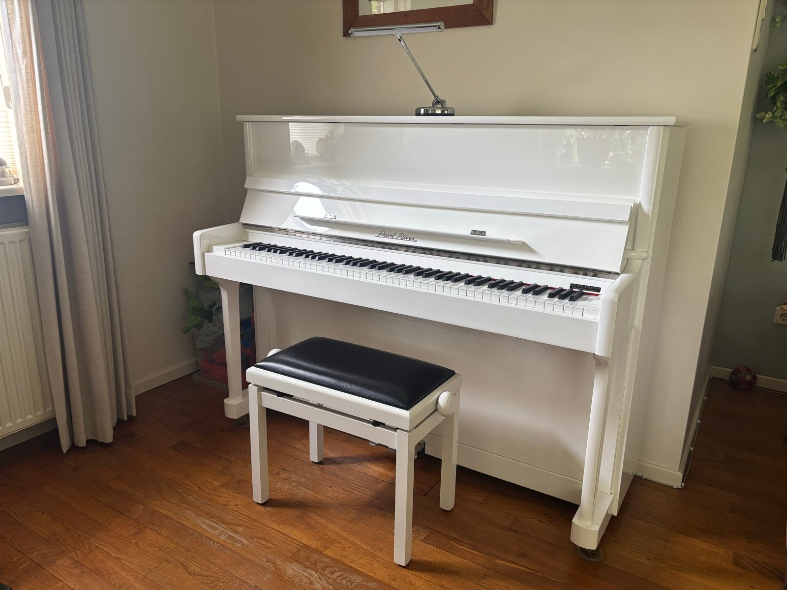 Zo goed als nieuwe Pearl River piano EU 118S, wit hoogglans, Ophalen, Wit, Zo goed als nieuw, Piano