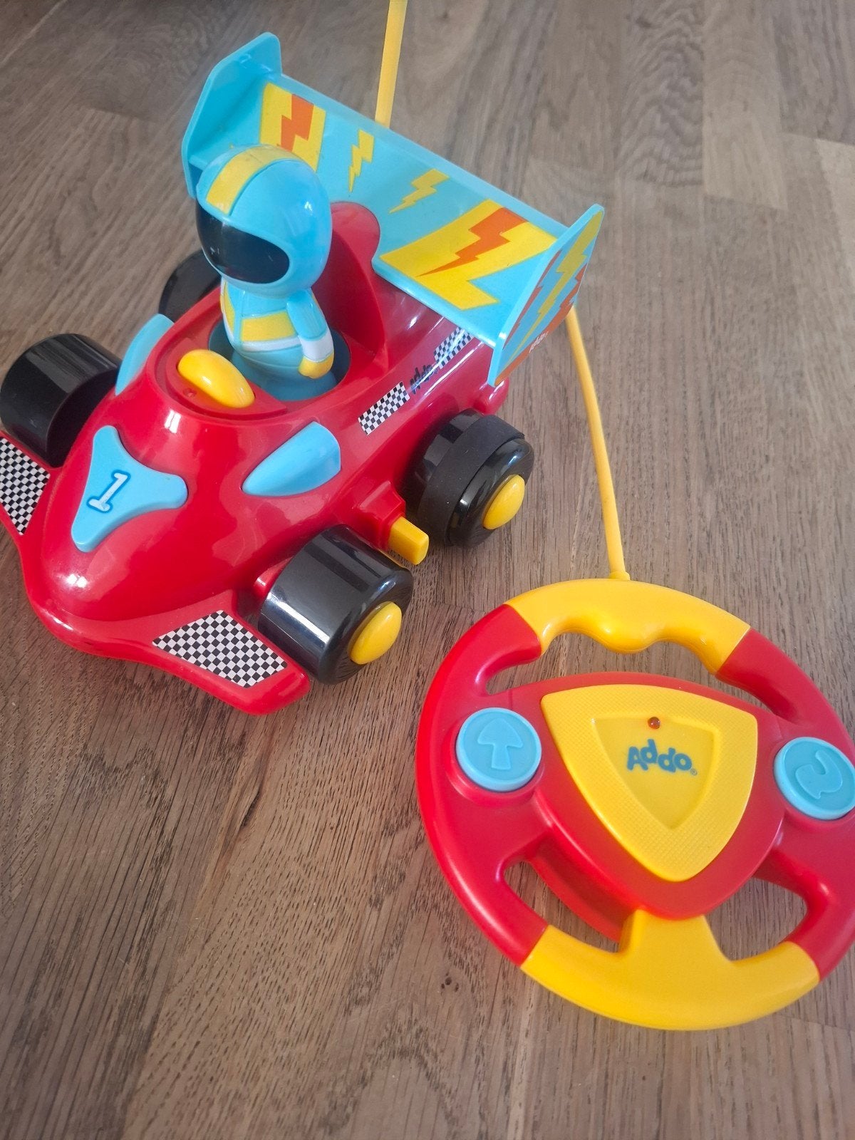 Eerste bestuurbare auto, Ophalen, 6 maanden tot 2 jaar
