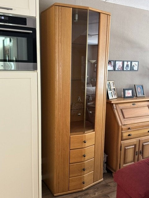 Gratis op te halen Vitrinekast, Huis en Inrichting, Kasten | Vitrinekasten, Ophalen, Gebruikt, Met deur(en), 200 cm of meer
