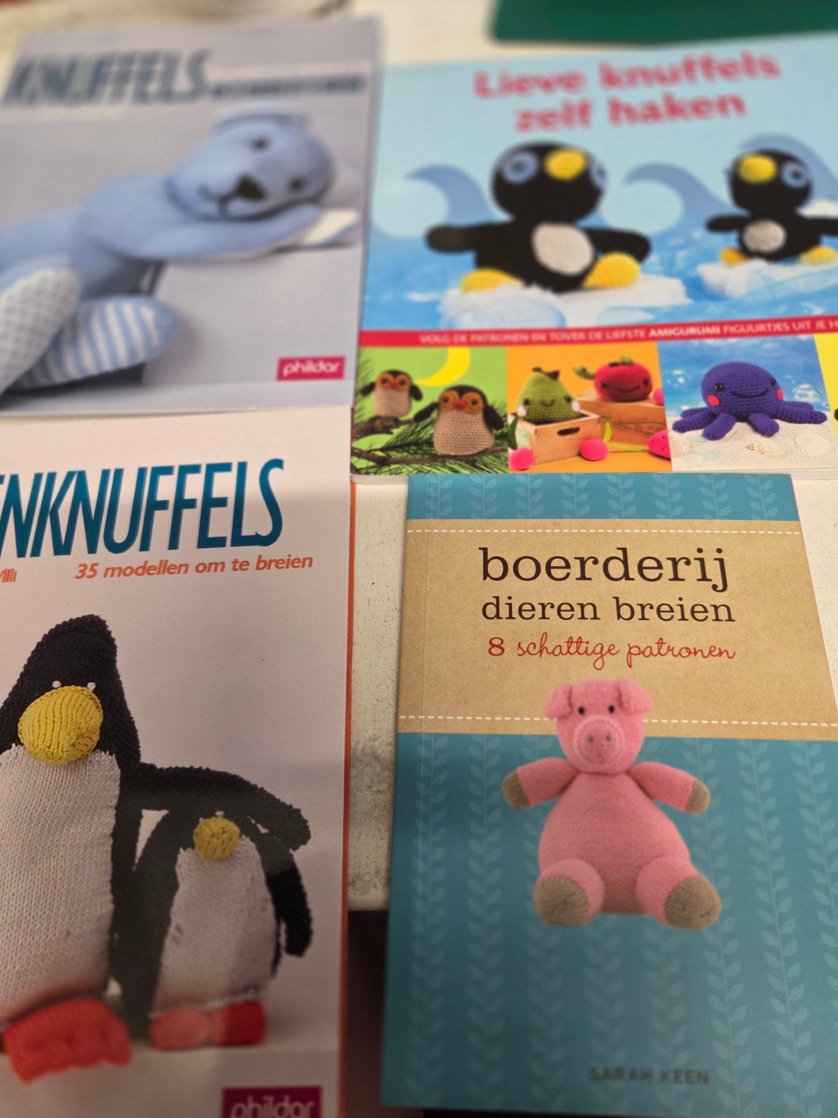 Zolderopruiming 4 boekjes knuffels haken of breien, Ophalen of Verzenden, Breien of Haken, Patroon of Boek