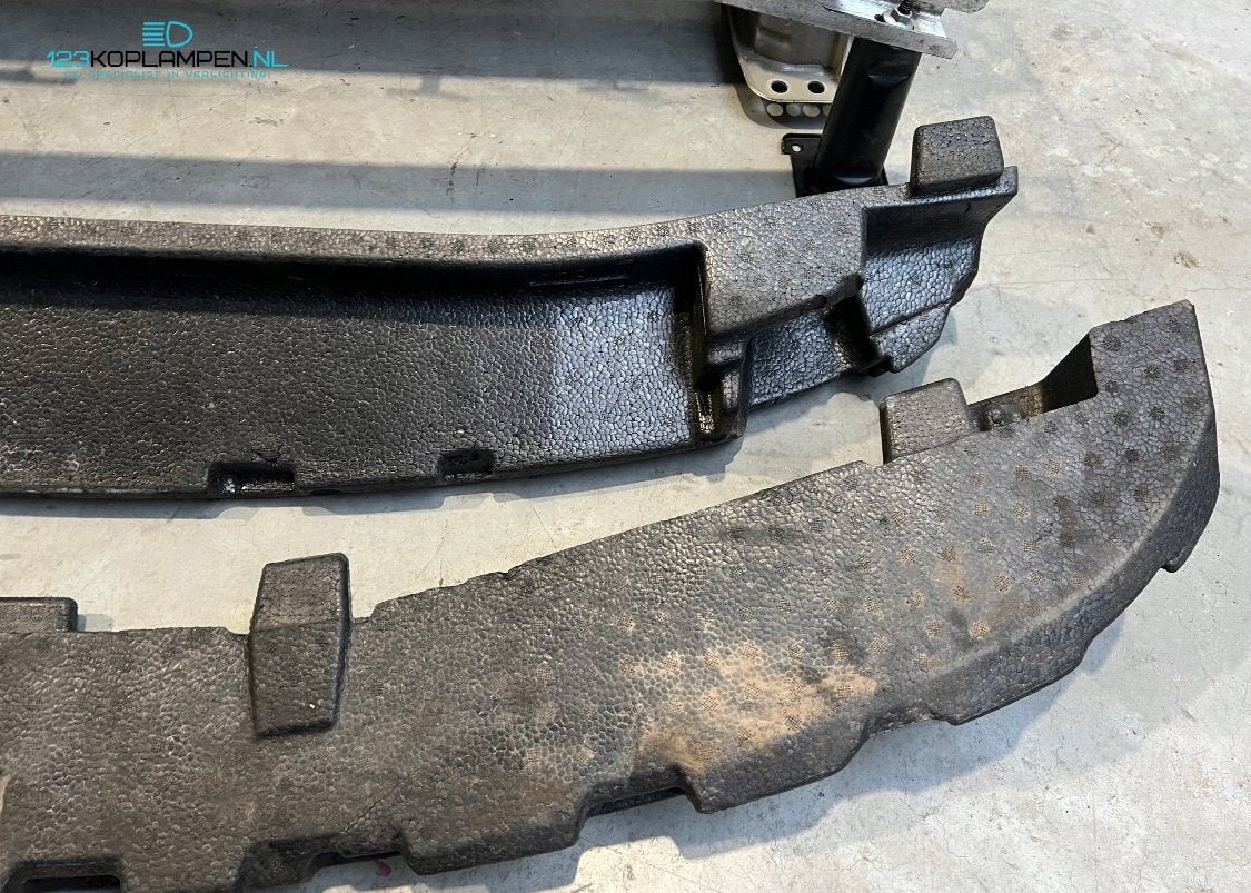 Toyota C-HR CHR Hybride Voorfront koelerpakket radiateur bum, Ophalen, Gebruikt, -, -