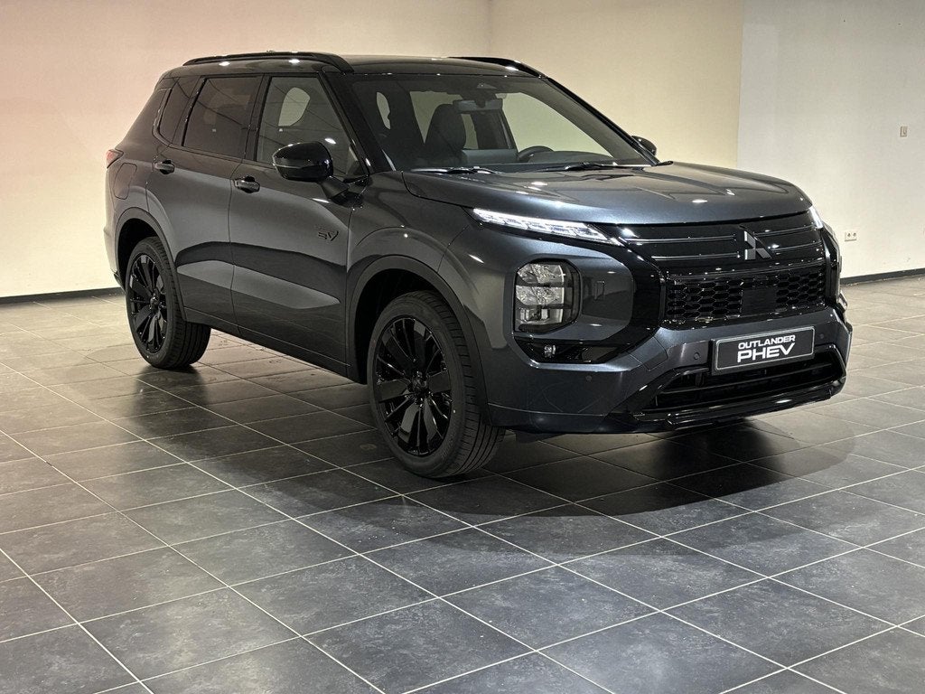 Mitsubishi Outlander 2.4 PHEV Black Edition | Uit voorraad l, Auto's, Mitsubishi, Automaat, 2095 kg, Outlander, Euro 6