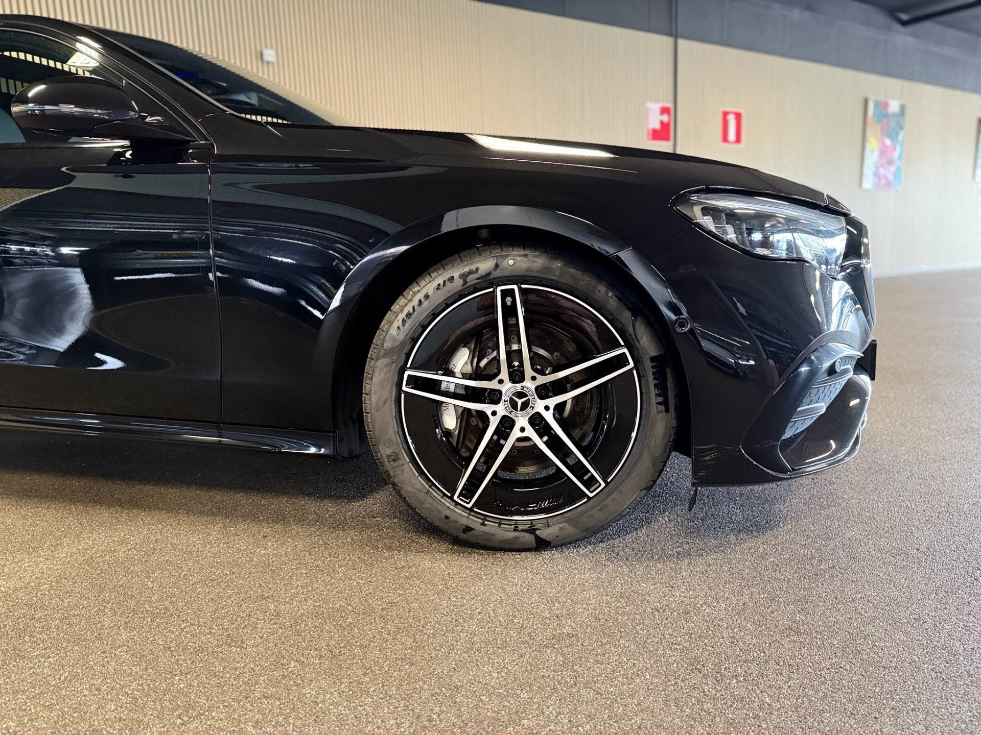 Mercedes-Benz E-Klasse 220D AMG STYLING-PANORAMADAK-NIGHT PA, Auto's, Gebruikt, Zwart, 4 cilinders, Zwart