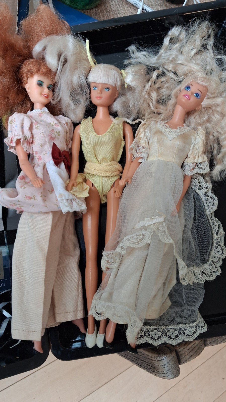3 Barbiepoppen, Ophalen, Pop